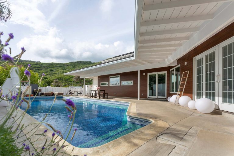 Residential home in cedar plank with pool